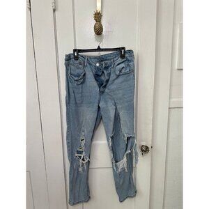 No boundaries women’s size 17 blue jean ripped
